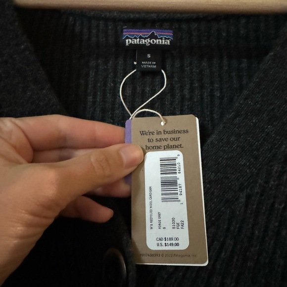 Patagonia women’s recycled wool cardigan - dark/heather grey - Picture 5 of 10